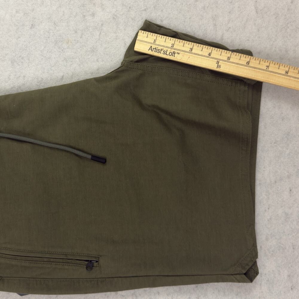 Huckberry Roark Layover Travel Shorts Mens 36 Green Everyday Stretch Hiking - Picture 10 of 14